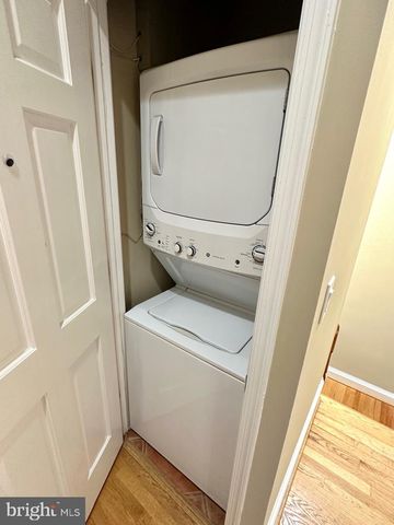 1227 LINDEN PL NE, Washington, DC 20002