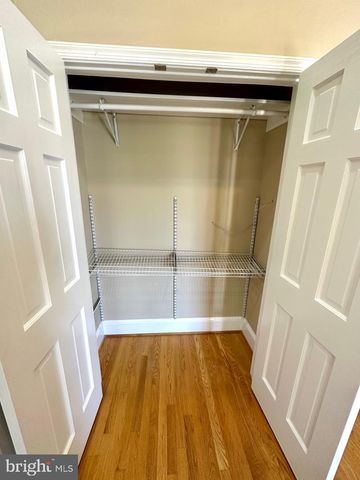 1227 LINDEN PL NE, Washington, DC 20002