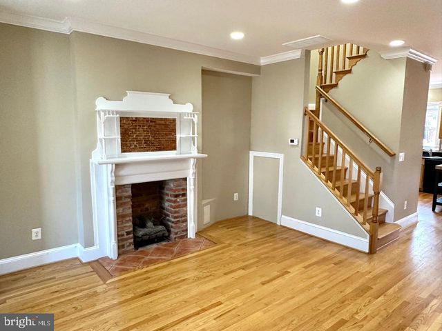 1227 LINDEN PL NE, Washington, DC 20002