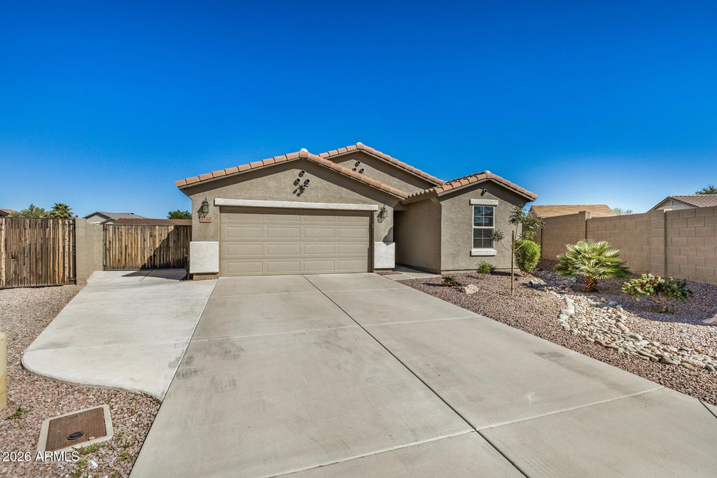 4530 E LONGHORN Street, San Tan Valley, AZ 85140 — photo 3