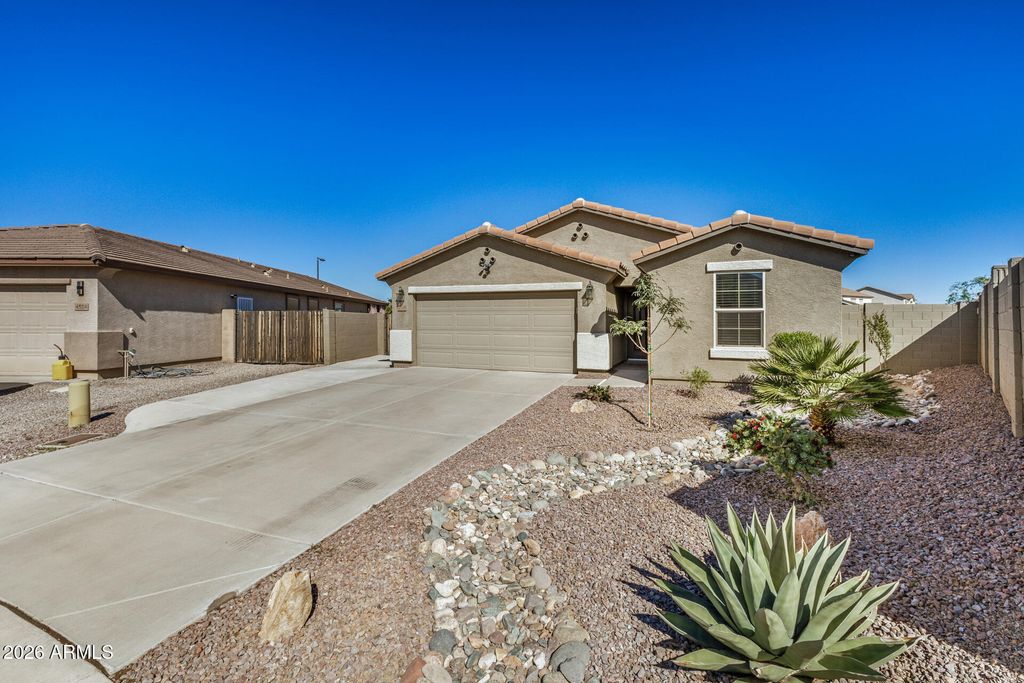 4530 E LONGHORN Street, San Tan Valley, AZ 85140 — photo 5