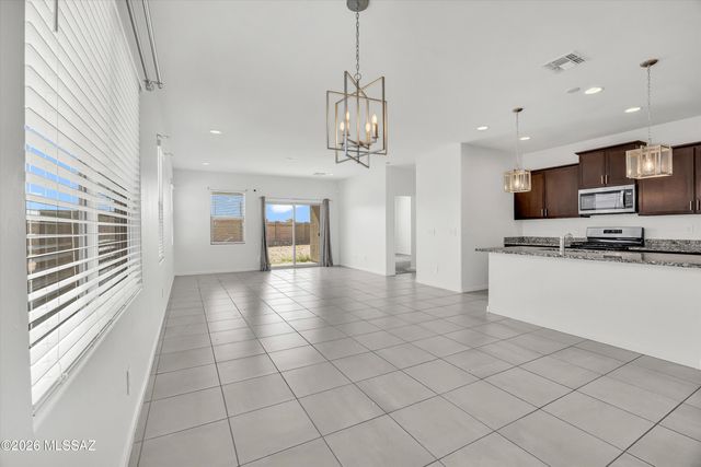 7795 S Via Perfecta, Tucson, AZ 85756