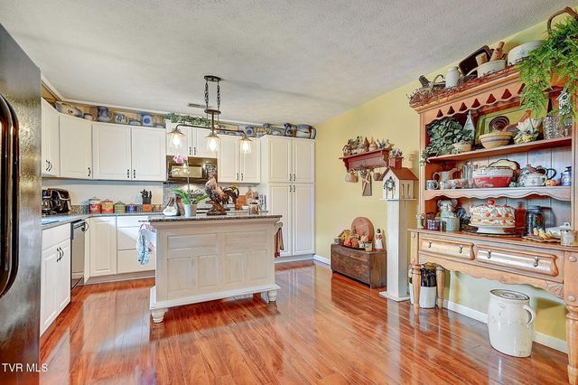 3900 Thornton Drive, Kingsport, TN 37664