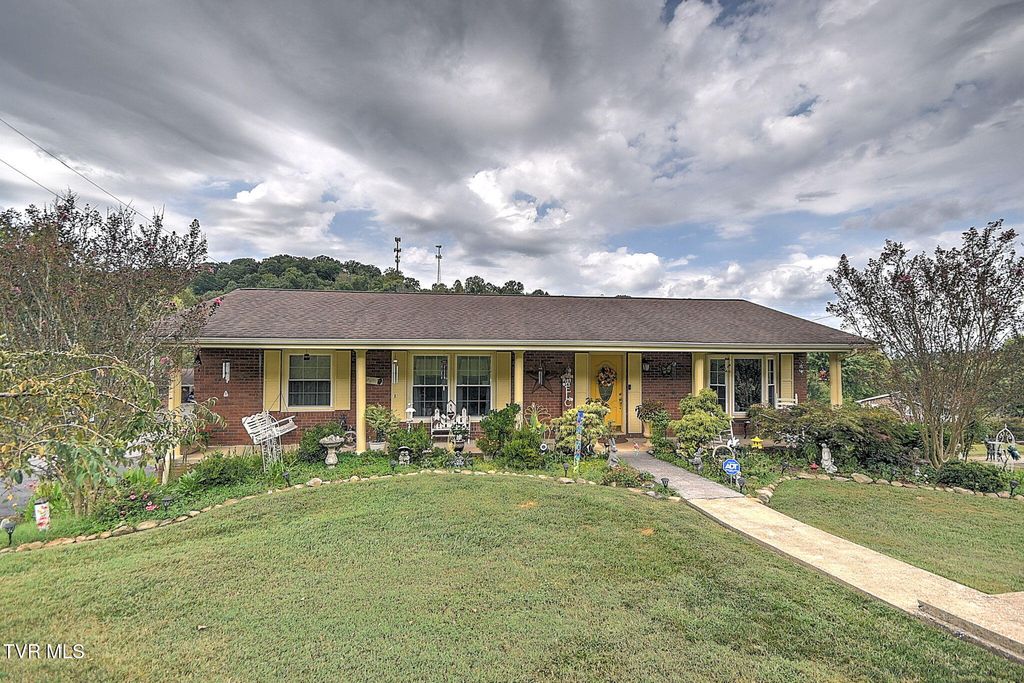 3900 Thornton Drive, Kingsport, TN 37664