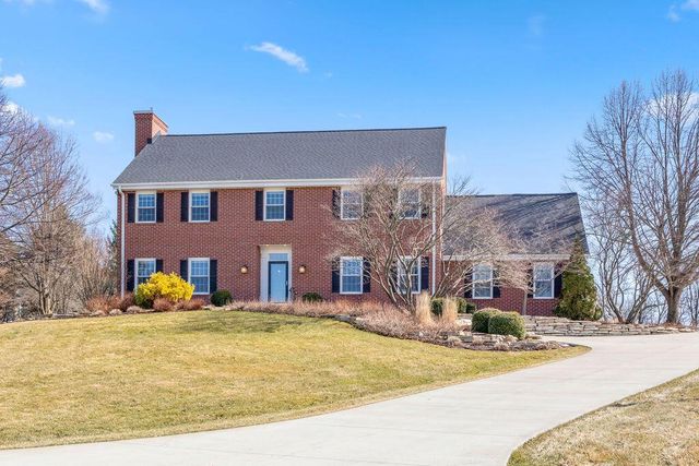 W235S4478 Amber COURT, Waukesha, WI 53189