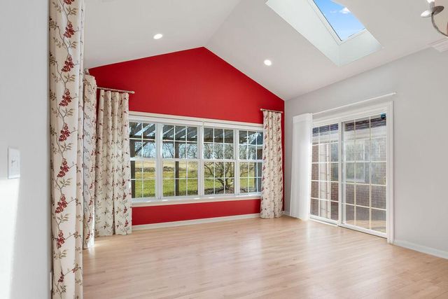 W235S4478 Amber COURT, Waukesha, WI 53189