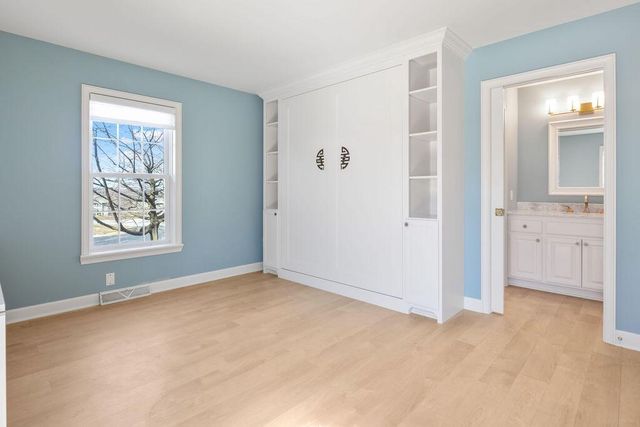 W235S4478 Amber COURT, Waukesha, WI 53189