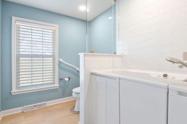 W235S4478 Amber COURT, Waukesha, WI 53189