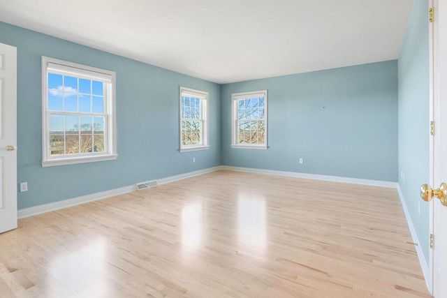 W235S4478 Amber COURT, Waukesha, WI 53189