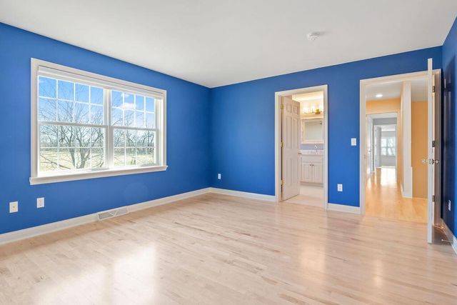 W235S4478 Amber COURT, Waukesha, WI 53189