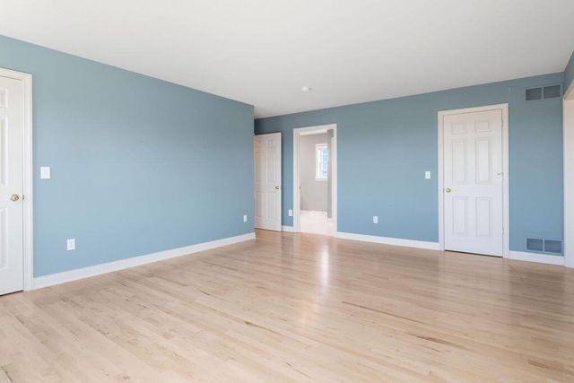 W235S4478 Amber COURT, Waukesha, WI 53189