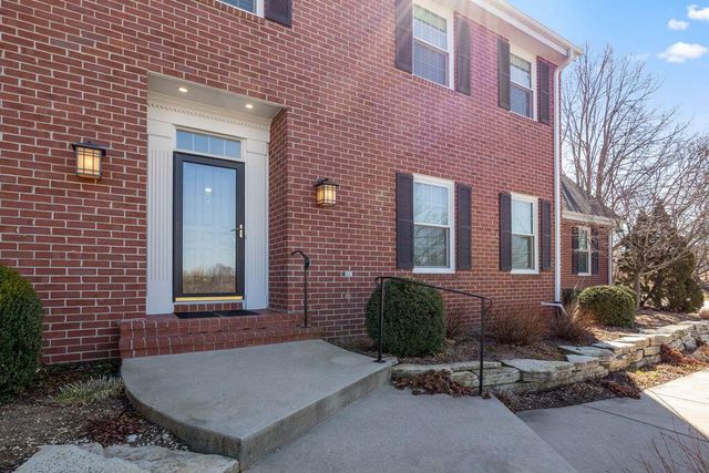 W235S4478 Amber COURT, Waukesha, WI 53189