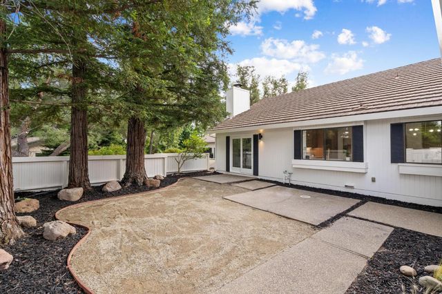6942 Pera Dr, Rancho Murieta, CA 95683