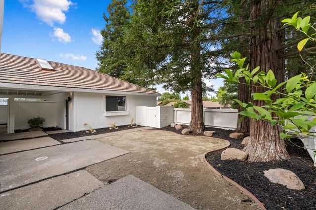 6942 Pera Dr, Rancho Murieta, CA 95683