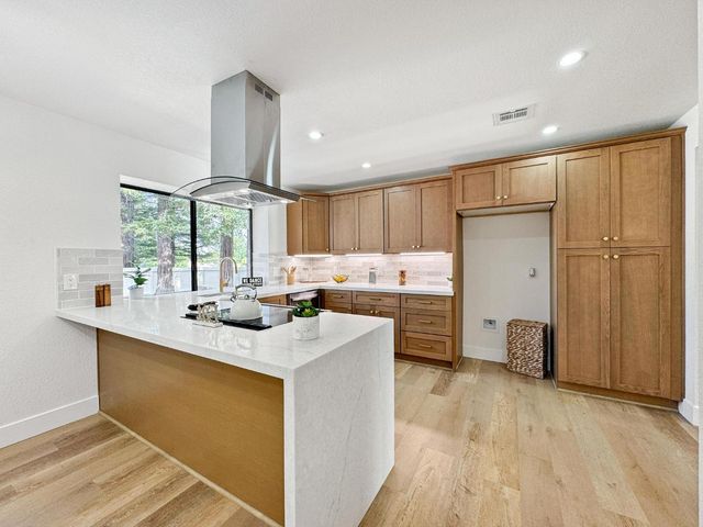 6942 Pera Dr, Rancho Murieta, CA 95683