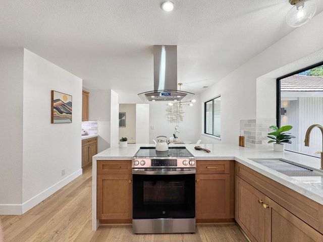 6942 Pera Dr, Rancho Murieta, CA 95683