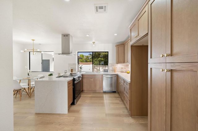 6942 Pera Dr, Rancho Murieta, CA 95683