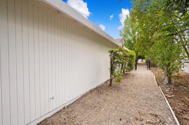 6942 Pera Dr, Rancho Murieta, CA 95683