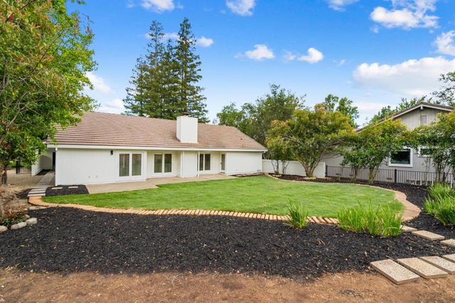6942 Pera Dr, Rancho Murieta, CA 95683