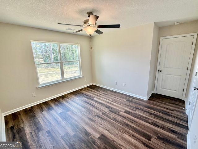 103 Continental Street, Glennville, GA 30427