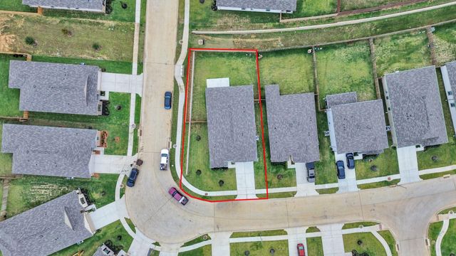 18211 Hidden Dahlia Drive, Tomball, TX 77377