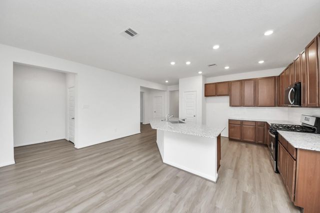 18211 Hidden Dahlia Drive, Tomball, TX 77377