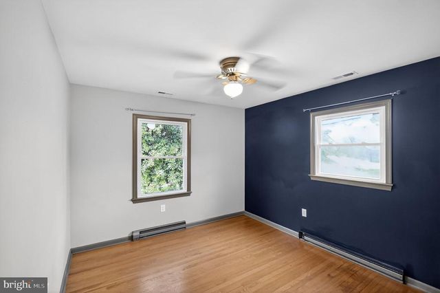 512 ROUND HILL RD, Boston, VA 22713