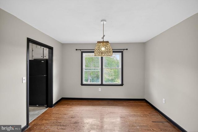 512 ROUND HILL RD, Boston, VA 22713