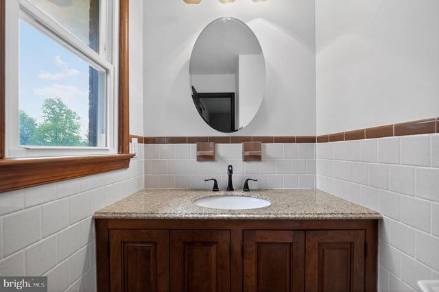 512 ROUND HILL RD, Boston, VA 22713