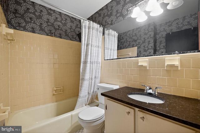 512 ROUND HILL RD, Boston, VA 22713