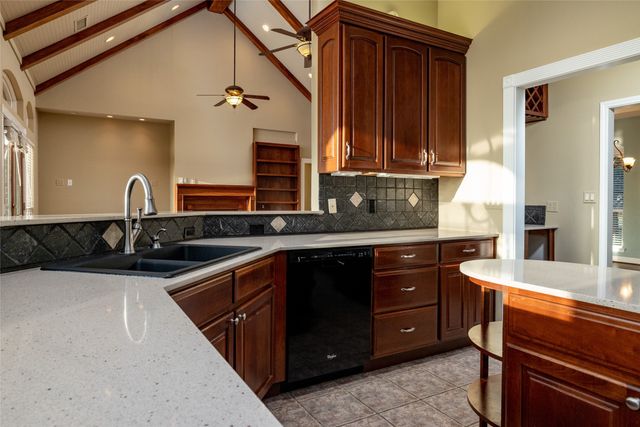 270 Stone Mountain Road, Cresson, TX 76035