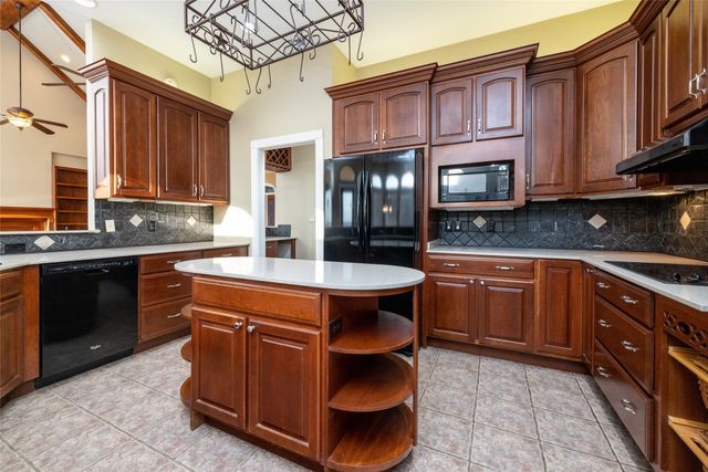 270 Stone Mountain Road, Cresson, TX 76035