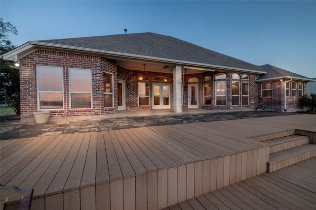 270 Stone Mountain Road, Cresson, TX 76035