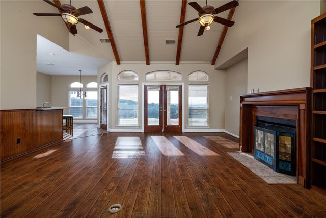 270 Stone Mountain Road, Cresson, TX 76035