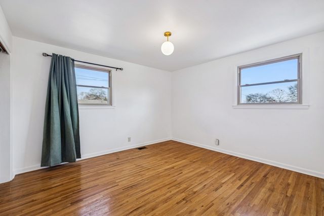 1928 Valley Park Dr, Nashville, TN 37216