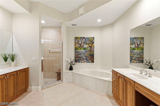 9031 Cherry Oaks TRL 101, Naples, FL 34114