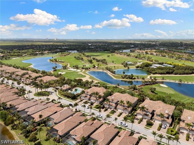 9031 Cherry Oaks TRL 101, Naples, FL 34114