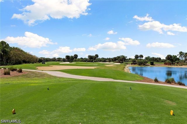 9031 Cherry Oaks TRL 101, Naples, FL 34114