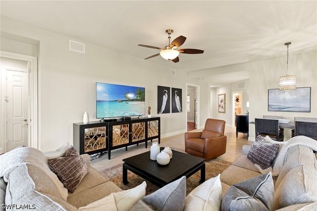 9031 Cherry Oaks TRL 101, Naples, FL 34114