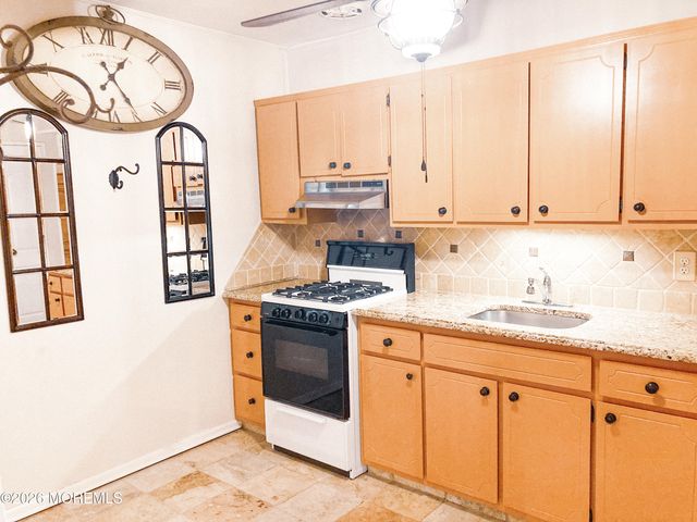 4 C Robin Street, Manchester, NJ 08759