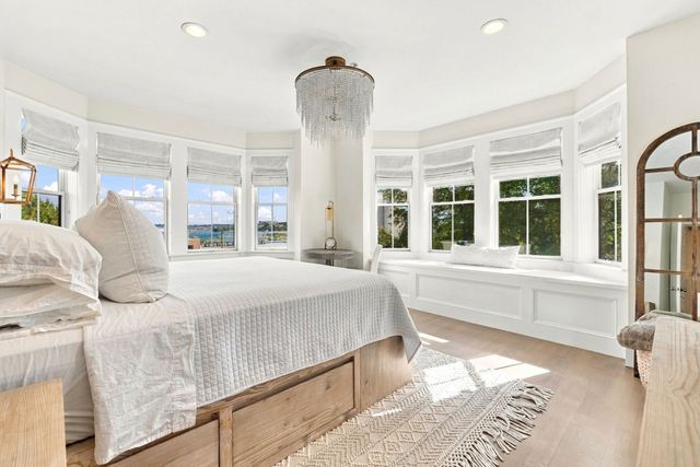 44 Sackville St, Boston, MA 02129