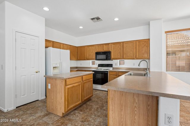 3402 E POWELL Way, Gilbert, AZ 85298