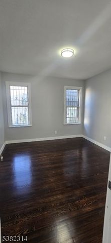 308 Pearsall Ave, Jersey City, NJ 07305