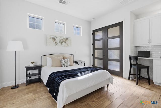 225 Diamondback Drive, Georgetown, TX 78628