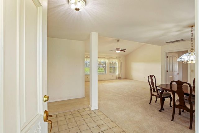 24257 N Pearl Rd, Acampo, CA 95220