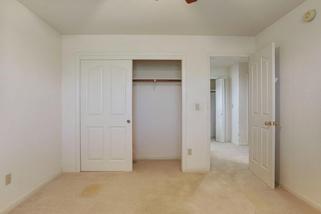 24257 N Pearl Rd, Acampo, CA 95220