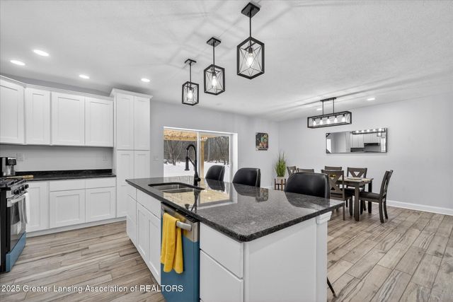 1532 N Eifert Road, Holt, MI 48842