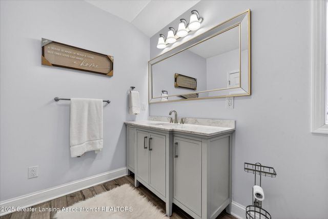 1532 N Eifert Road, Holt, MI 48842