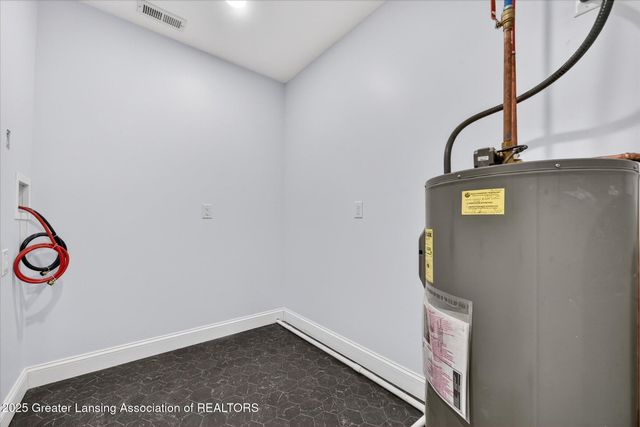 1532 N Eifert Road, Holt, MI 48842