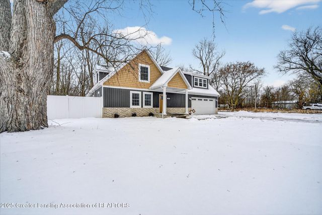 1532 N Eifert Road, Holt, MI 48842
